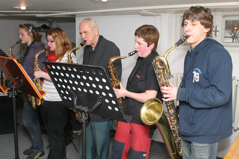 img00037.jpg